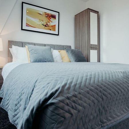 Serviced Apartments At Halifax House Bagian luar foto